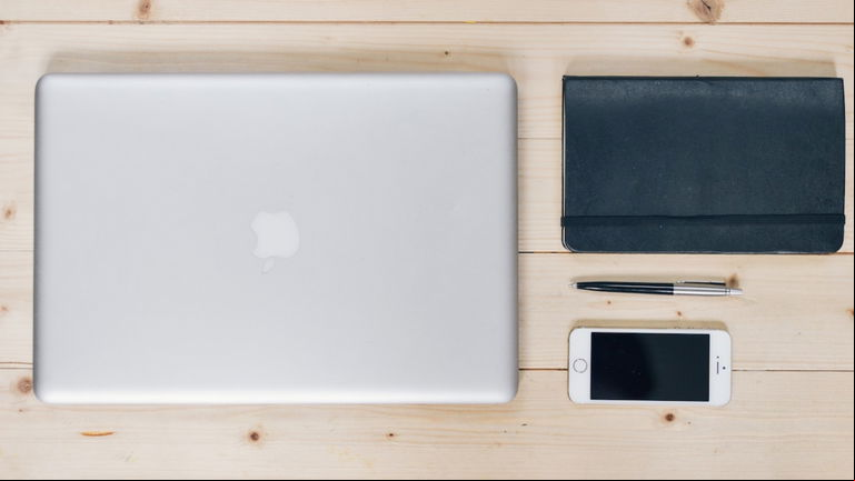 Guía para limpiar tus productos de Apple: tu Mac, iPhone y iPad sin suciedad