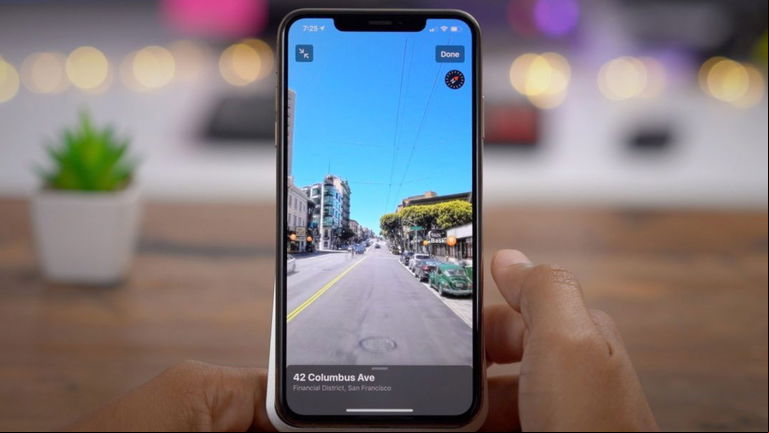 Si tienes iOS 15 en tu iPhone, puedes tener indicaciones con realidad aumentada en Apple Maps