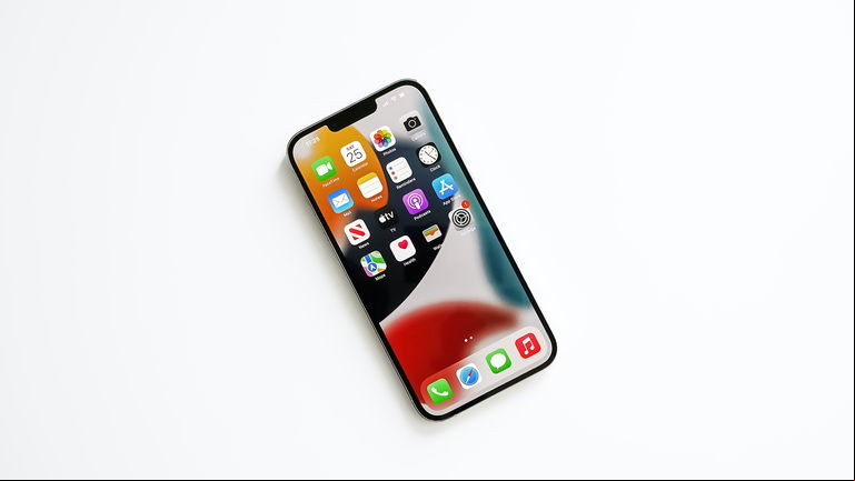 El iPhone 13 Pro Max es capaz de cargar a velocidades de hasta 27W