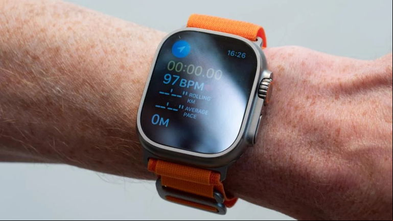 Apple vuelve a retrasar su Apple Watch Ultra con pantalla microLED, esta vez hasta 2026